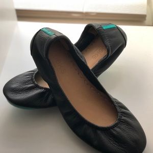 Black Size 6 Tieks